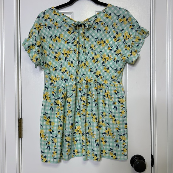 Floral Ruffle Sleeve Top - Green and Yellow - Picture 6 of 7
